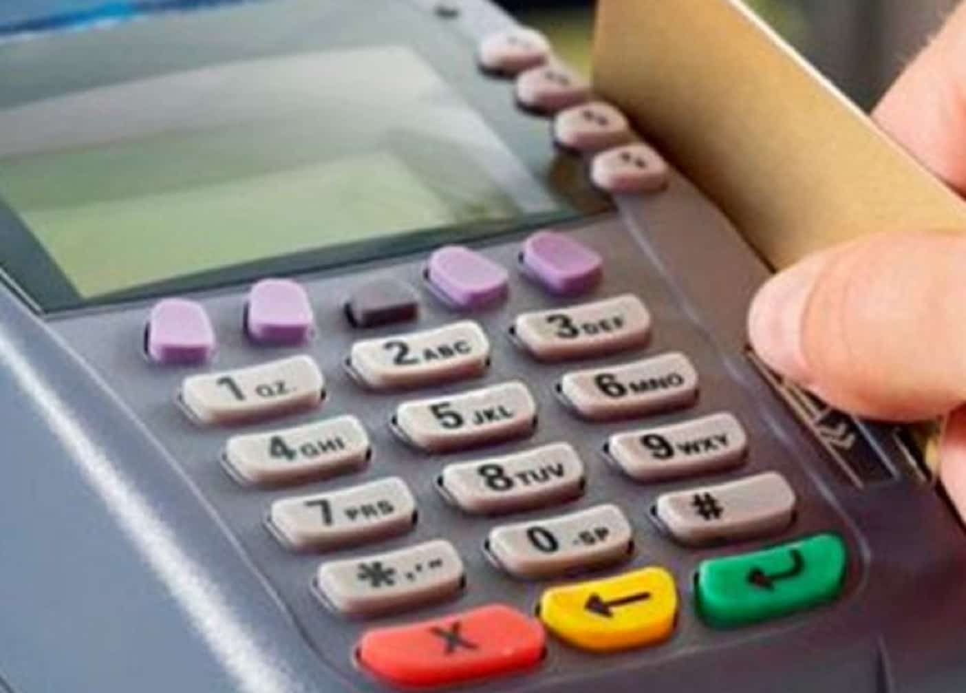 La economía del miedo: ¿Por qué cae el consumo? Cuando una sociedad pierde confianza 3 comercio tarjeta super credito dinero dolar consumo
