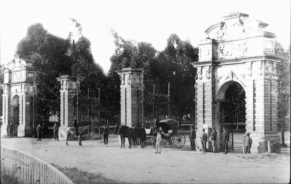 1890c. Portones de Palermo 1 Arco de Tito