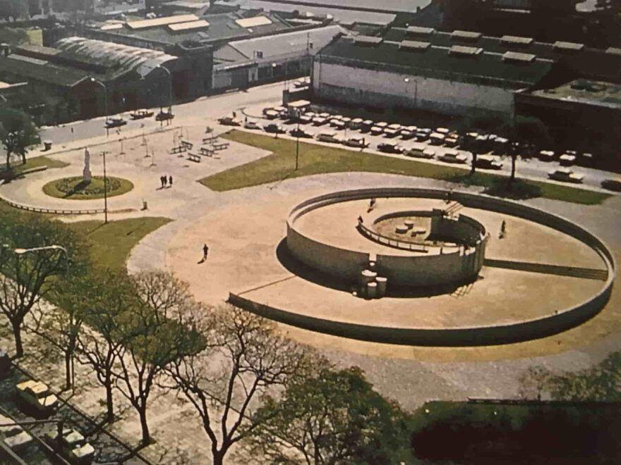 Plaza Republica del Peru