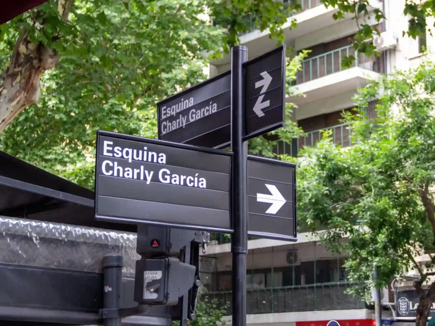 Esquina Charly Garcia